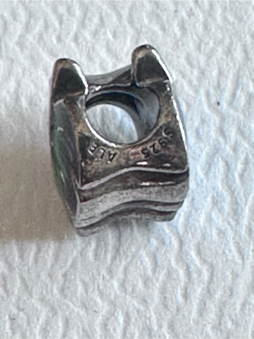 Authentic Pandora Green Monstera Leaf Charm 925 - Picture 3 of 3